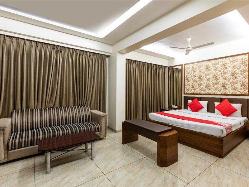 Collection O Surya Hotel Бопал Екстериор снимка