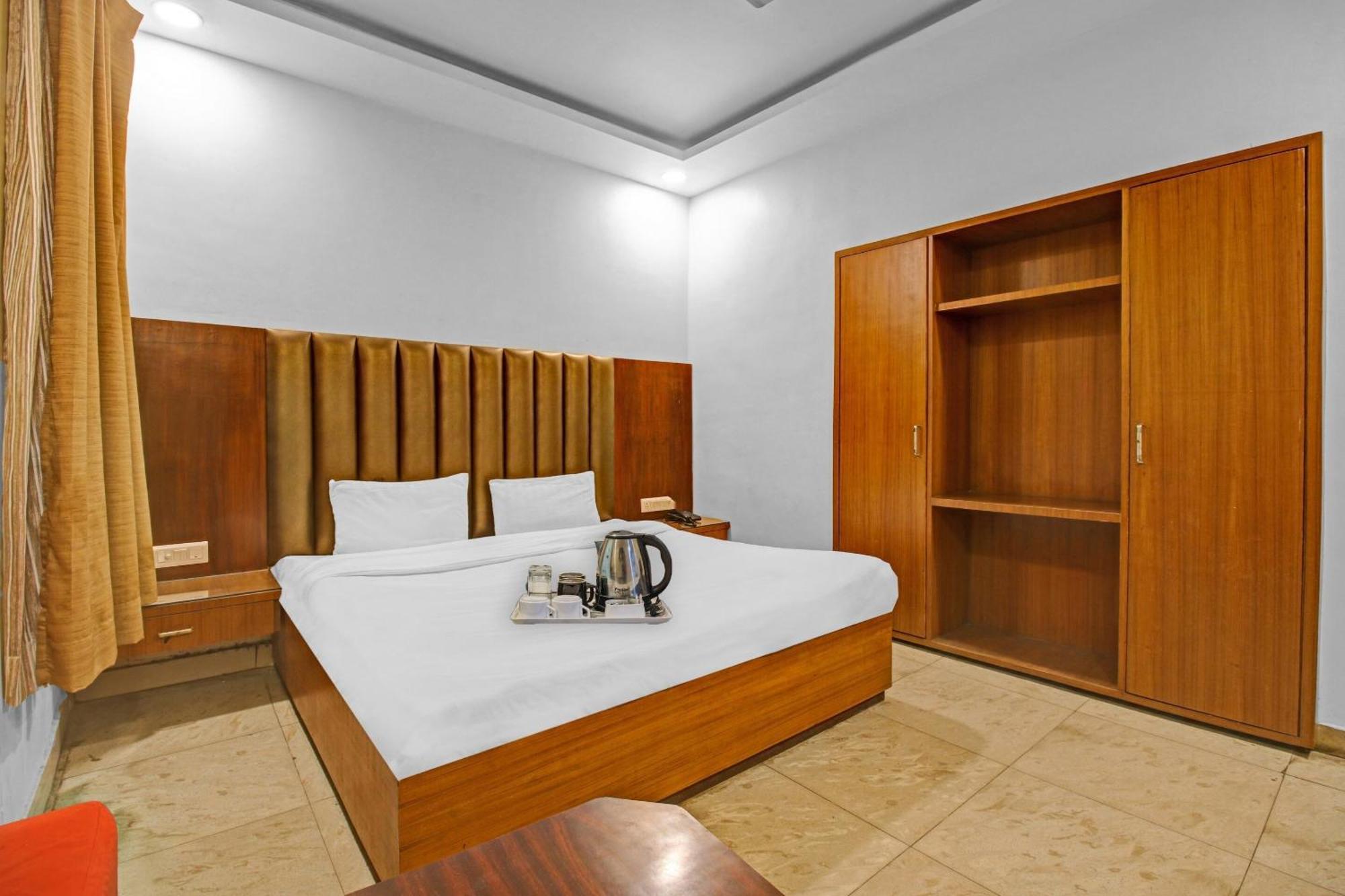 Collection O Surya Hotel Бопал Екстериор снимка