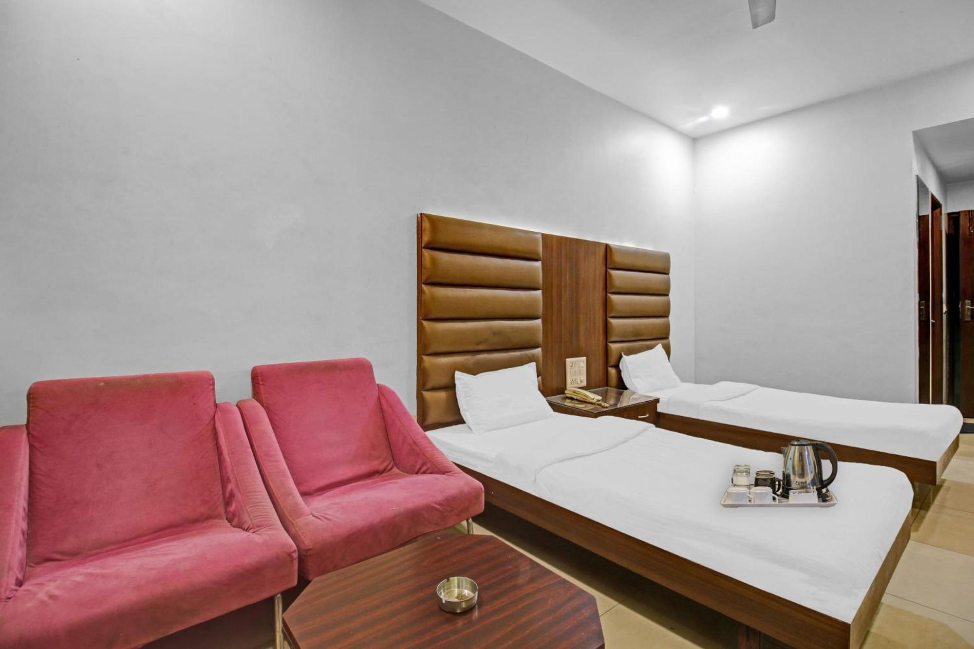 Collection O Surya Hotel Бопал Екстериор снимка