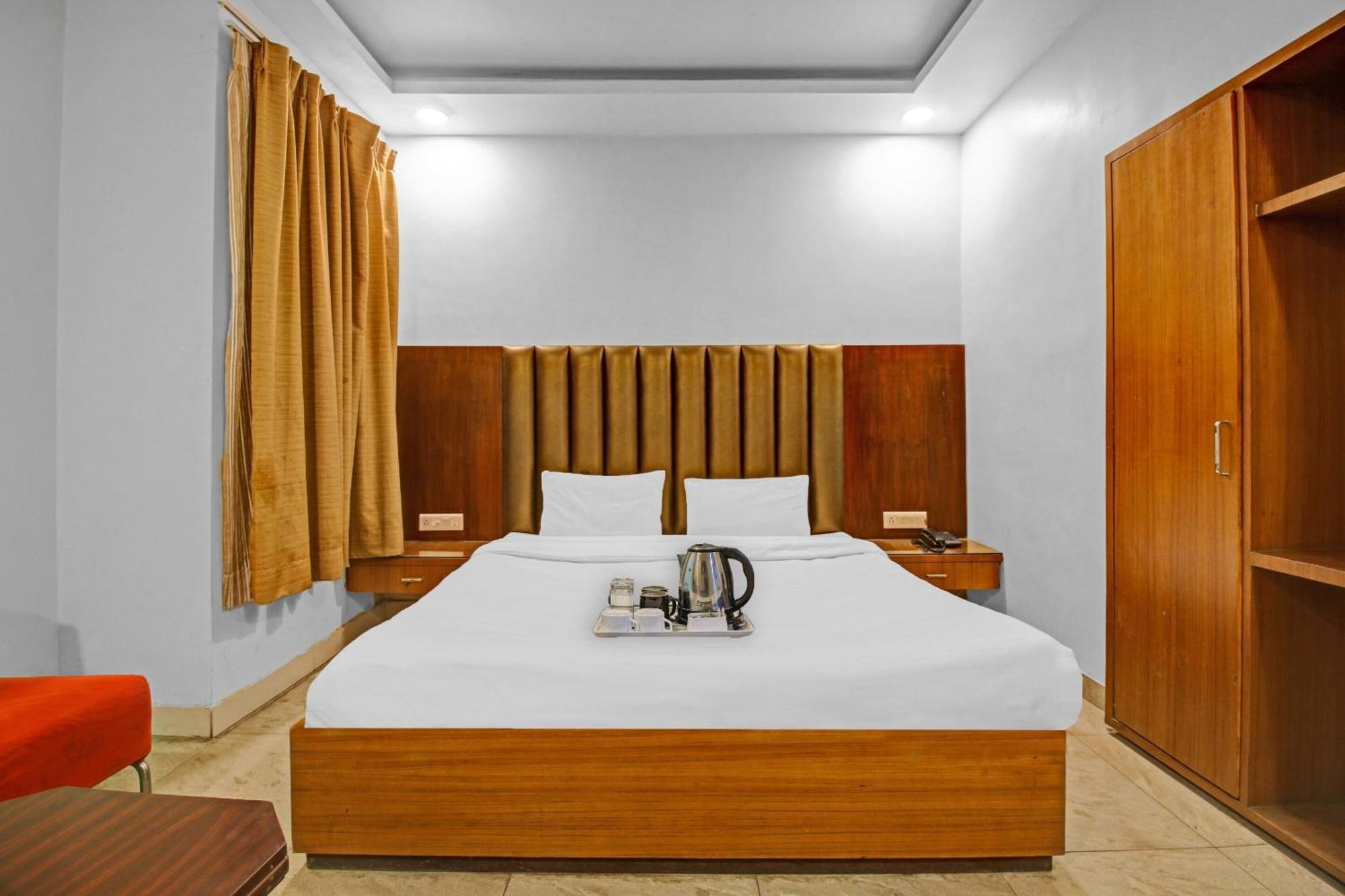 Collection O Surya Hotel Бопал Екстериор снимка